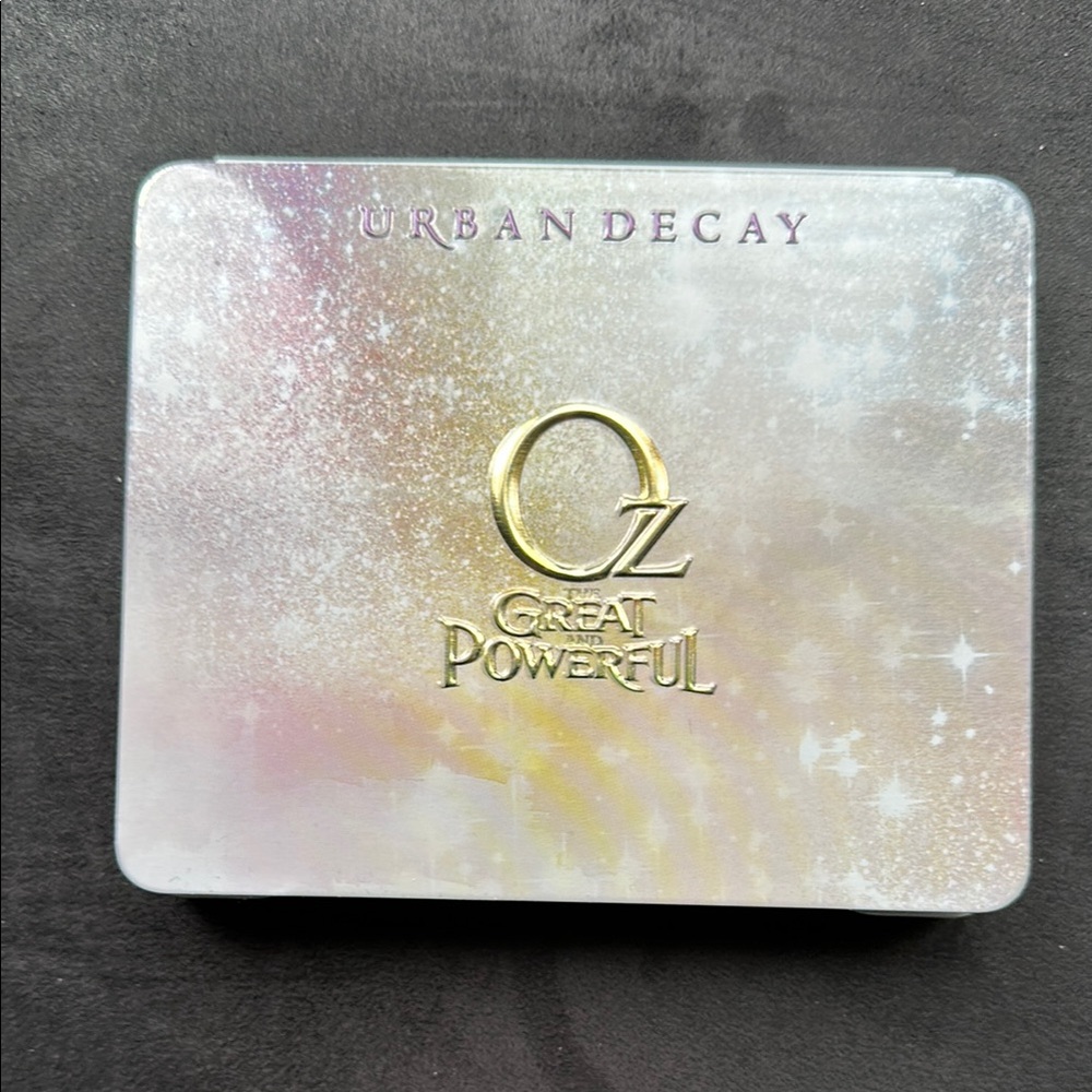 Urban Decay x Oz The Glinda Palette